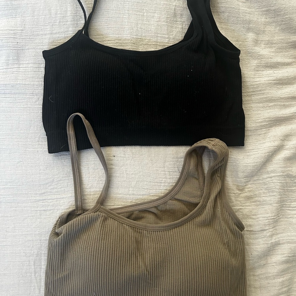Black One-Shoulder Ribbed Crop Top - Picture 3 of 4